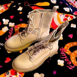 Crème Colored Combat Boots. Never Worn. Size 8W